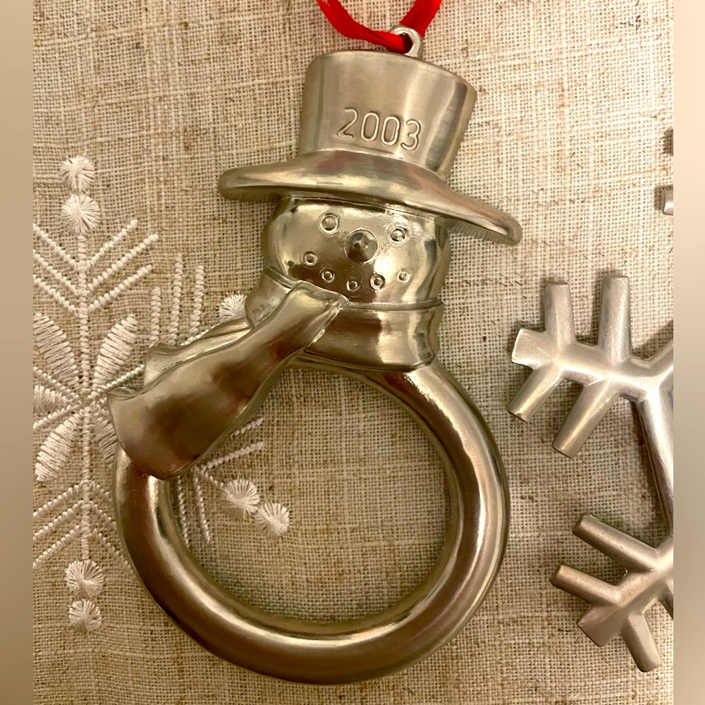 EUC! 2 Photo Frame 2003 & 2004 Ornaments